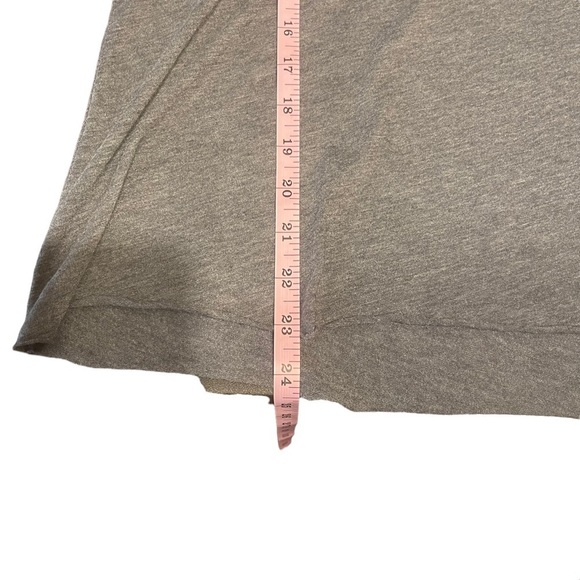 Wildfox Dark Gray V-Neck "EARTH" T-Shirt Women's Small NWT - Picture 3 of 7